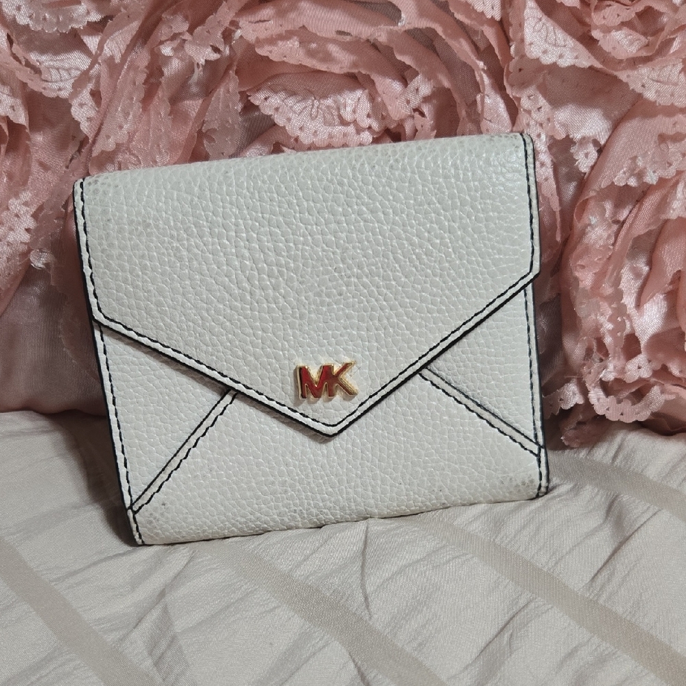 Michael Kors Cream Leather Wallet with Gold Logo